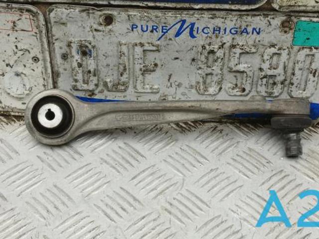 Важіль передньої підвіски верхній, правий 4M0407510B VAG