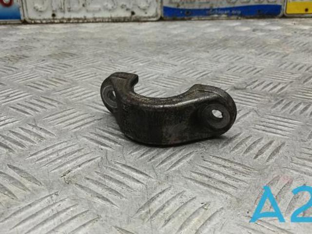 Хомут кріплення втулки стабілізатора, переднього 4M0411336D VAG
