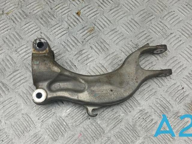 Вилка нижня амортизатора переднього, права 4M0413038H VAG