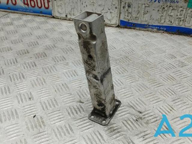 Кронштейн підсилювача переднього бампера 4M0802037A VAG