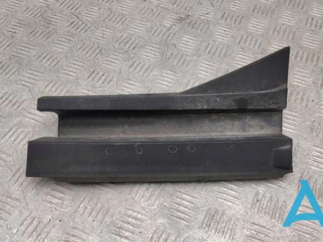 Заглушка жабо збоку 4M0805700A VAG