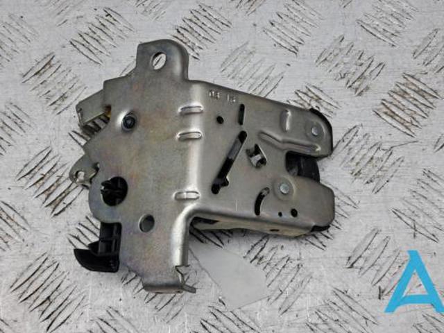 Замок і ручка дверей задка 4M0827506B VAG