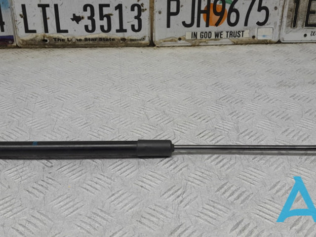 Амортизатор двері 3/5-ї задньої 4M0827552A VAG