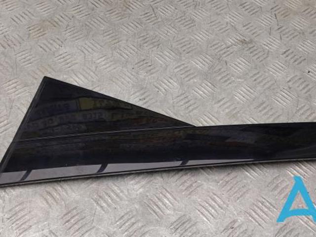 Накладка задніх дверей, лівих, вертикальних 4M0839903 VAG