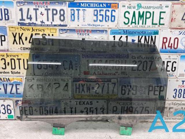 Скло заднє ліве 4M0845025B VAG