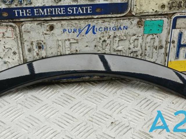 Розширювач задньої арки колеса, лівий 4M0854819AGRU VAG
