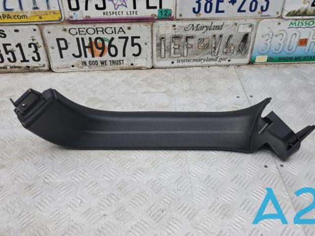 Обшивка-облицювання п'ятих дверей 4M0867608D4PK VAG