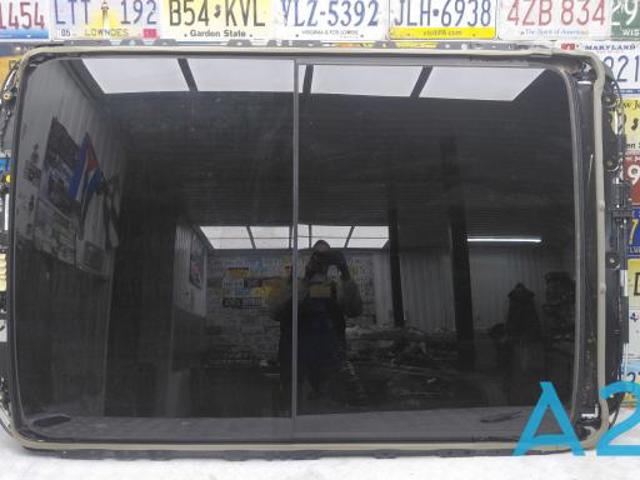 Деталі люків облицювання кузова 4M0877049A VAG
