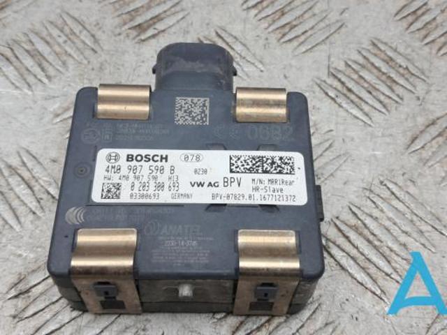 Датчик контролю мертвої зони, задній 4M0907590B VAG