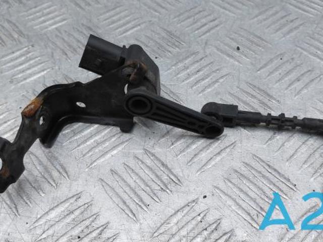 Датчик рівня положення кузова, передній правий 4M0941286D VAG