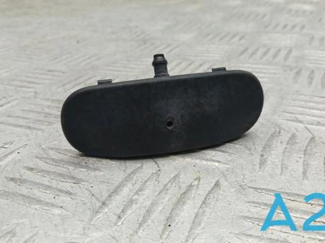 Форсунка омивача скла лобового, ліва 4M0955987 VAG
