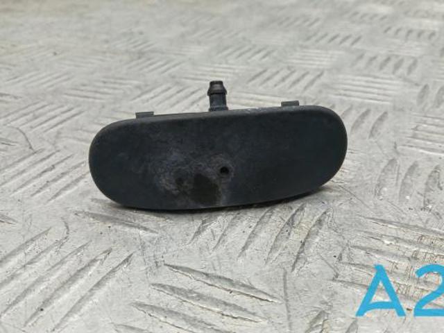 Форсунка омивача скла лобового, права 4M0955988 VAG