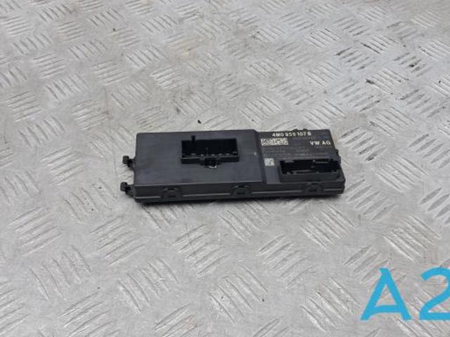 ЕБУ відкриття кришки багажника / двері 3-й (5-й) 4M0959107 VAG