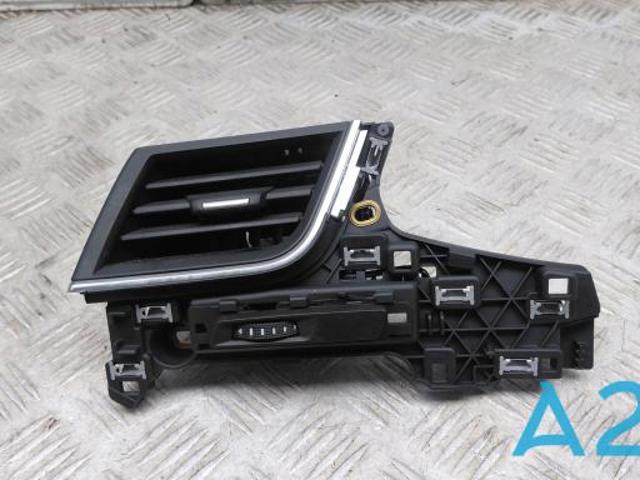 Решітка повітропровода ліва 4M1820901AK6PS VAG