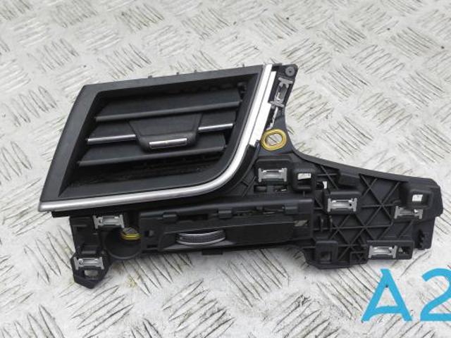 Решітка повітропровода ліва 4M1820901AP6PS VAG