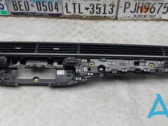 Решітка повітропровода 4M1820902N6PS VAG