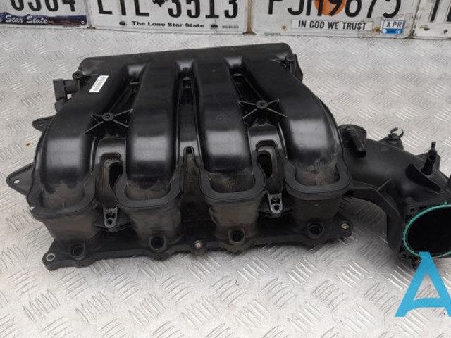 Колектор впускний 5047441AI CHRYSLER
