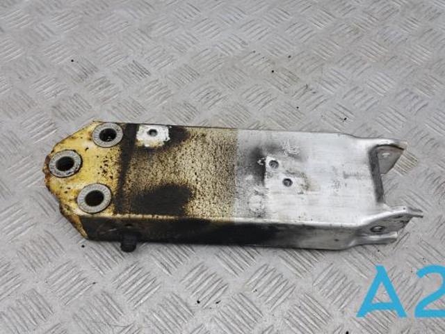 Кронштейн підсилювача переднього бампера 51117253877 BMW