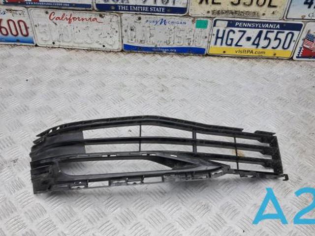 Решітка переднього бампера, ліва 51117385277 BMW