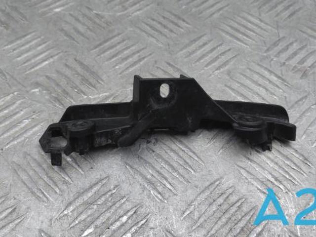 Напрямна переднього бампера, права 51117385350 BMW