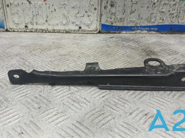 Кронштейн бампера переднього, зовнішній правий 51117422228 BMW