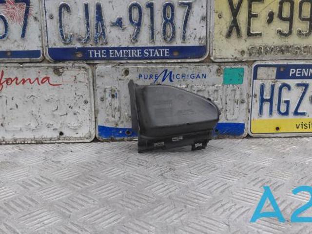 Заглушка бампера буксирувального гака, передня права 51117464272 BMW