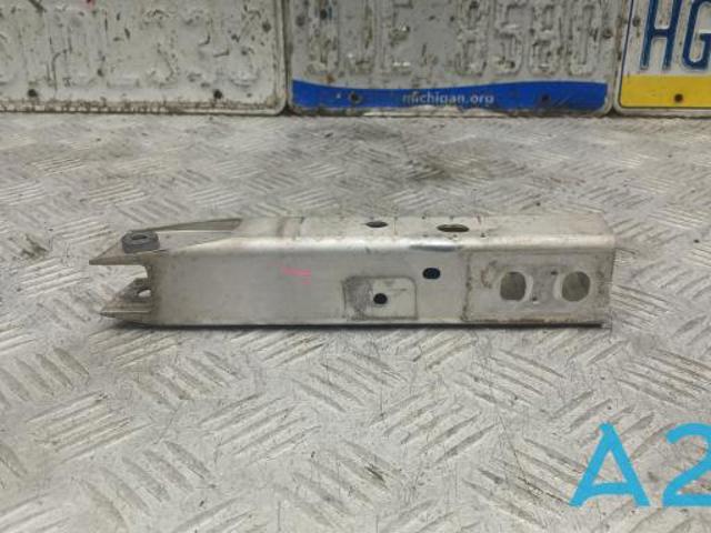 Кронштейн підсилювача переднього бампера 51119478577 BMW
