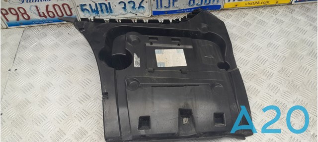 Кронштейн бампера заднього, правий 51127183886 BMW