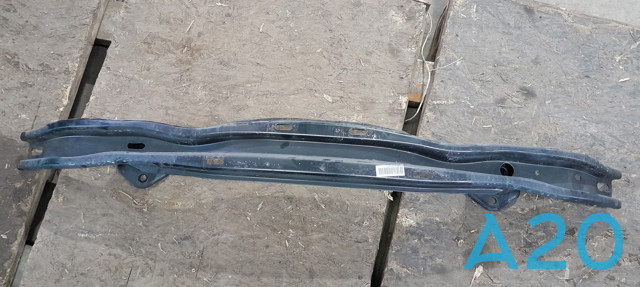 Підсилювач бампера заднього 51127256928 BMW