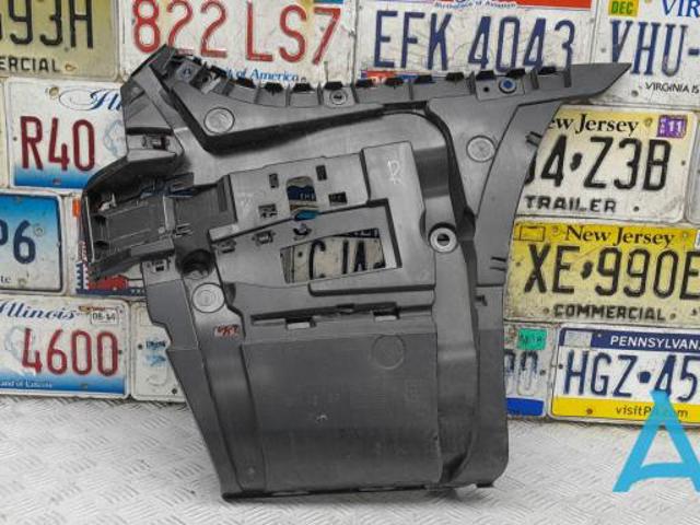 Кронштейн бампера заднього, правий 51127357148 BMW
