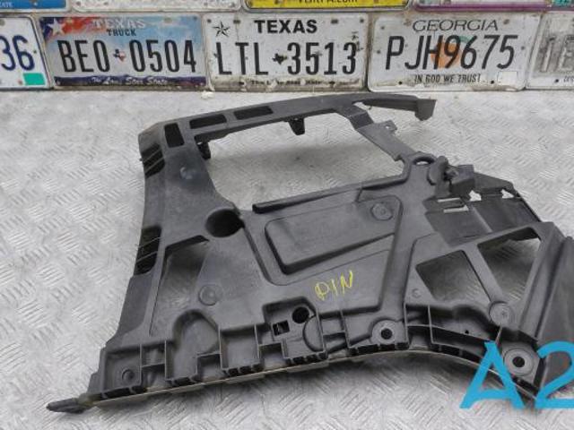 Кронштейн бампера заднього, правий 51127427968 BMW