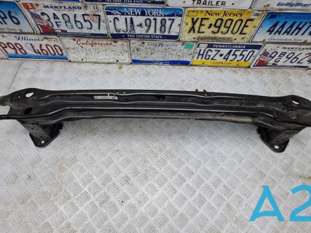 Шина бампера заднього 51127428022 BMW