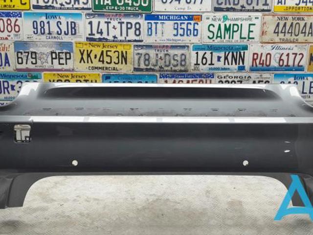 Бампер задній 51127475601 BMW
