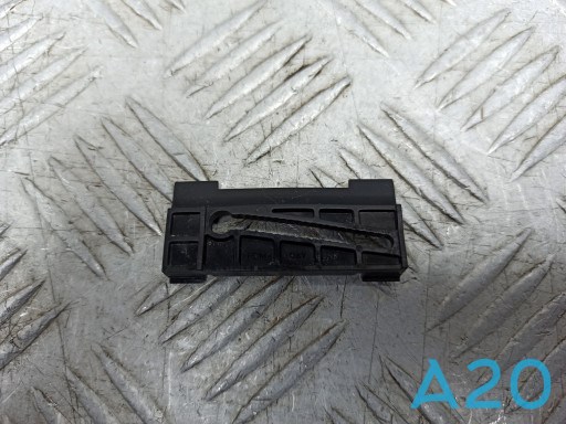 Пістон (кліп) кріплення підкрилки переднього крила 51137070747 BMW