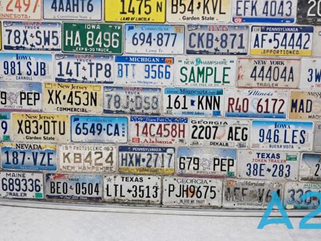 Автомобільний рейлінг на дах лівий 51137295813 BMW