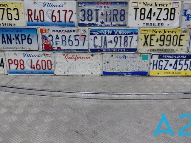 Молдинг кришки багажника 51137376778 BMW