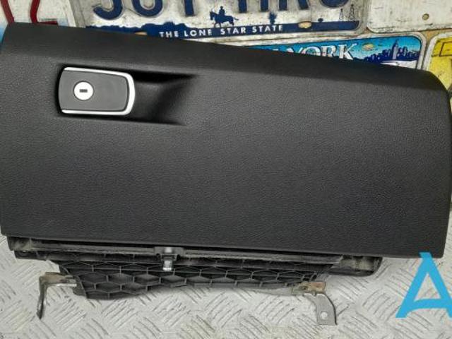 Ящик для рукавичок 51169239345 BMW