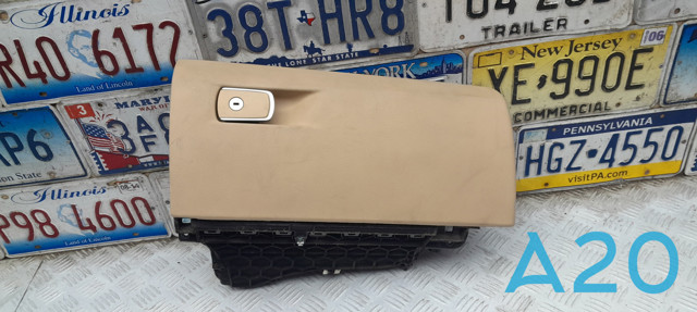 Ящик для рукавичок (бардачок) 51169239347 BMW