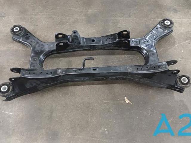 Балка задньої підвіски поперечна 5120606130 TOYOTA