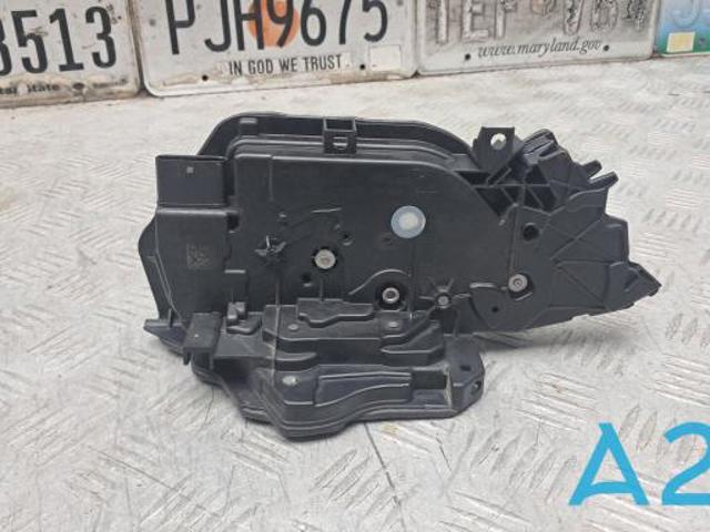 Замок двері правої передньої 51217445044 BMW