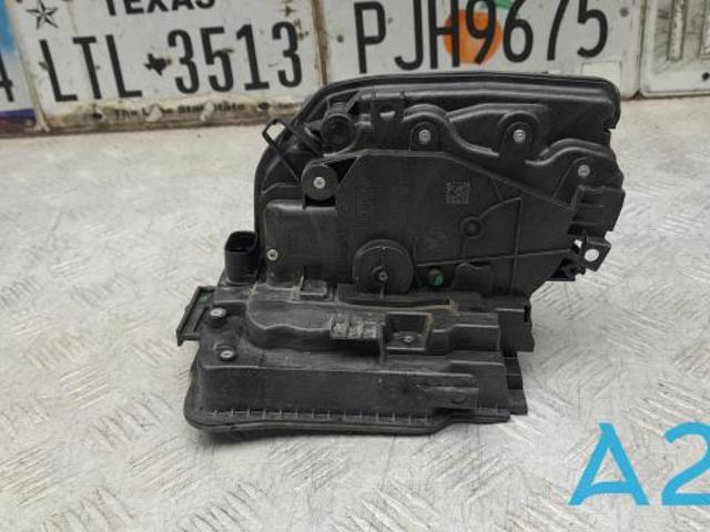 Замок двері правої передньої 51217477688 BMW