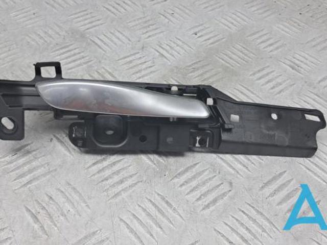 Ручка передніх дверей внутрішня, права 51219112430 BMW