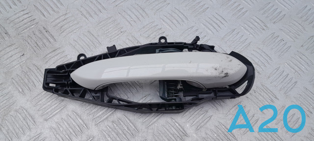Ручка передньої двері зовнішня права 51219491458 BMW