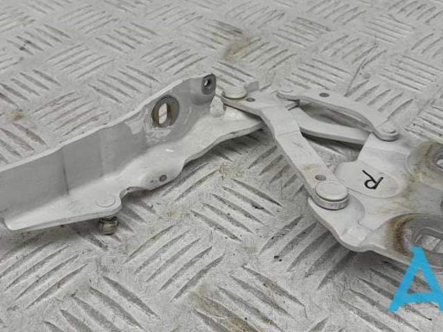 Завіса капота права 51239805938 BMW