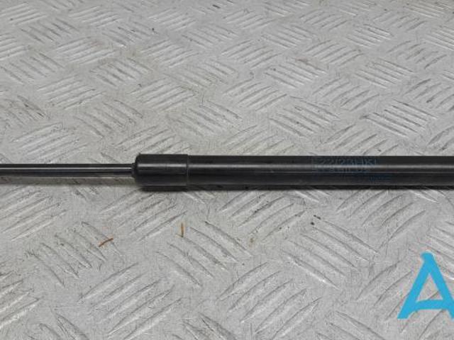 Стійка задніх дверей 51247304556 BMW