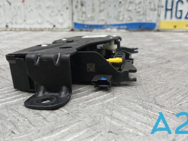 Замок і ручка дверей задка 51247383283 BMW