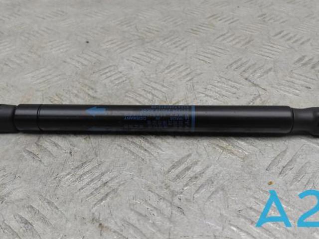 Амортизатор багажника правий 51247450612 BMW