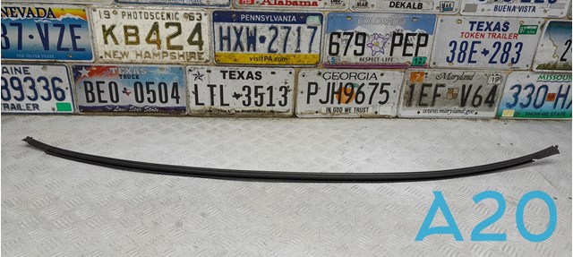Молдинг заднього скла, нижній 51317184569 BMW