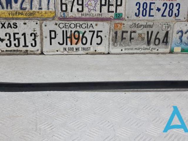Захисна накладка вітрового скла ліва 51317250403 BMW