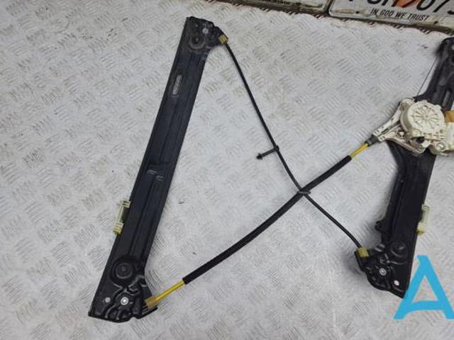 Склопідйомник передньої правої двері 51337197302 BMW